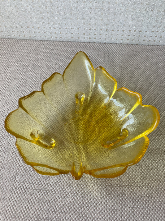 Glass Leaf Shaped Bowl